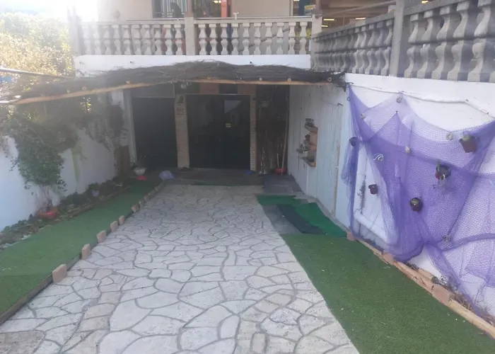 Πανσιόν Casa De Mama 3*